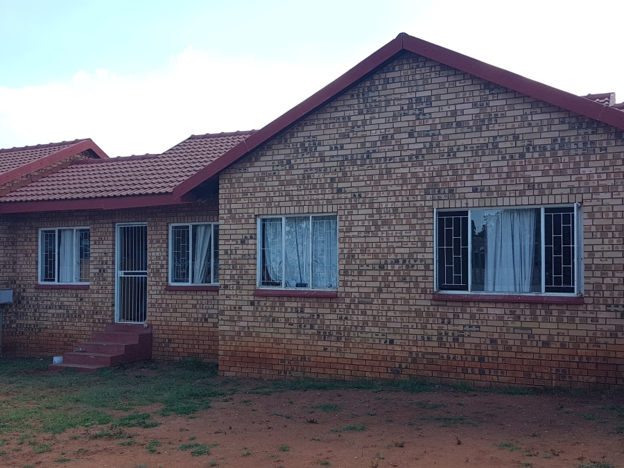 3 Bedroom Property for Sale in Fauna Park Limpopo