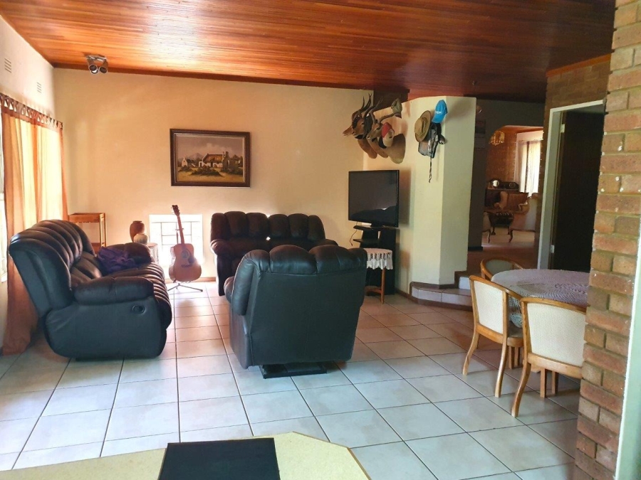 To Let 4 Bedroom Property for Rent in Modimolle Rural Limpopo