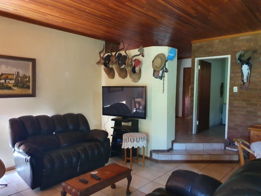 To Let 4 Bedroom Property for Rent in Modimolle Rural Limpopo