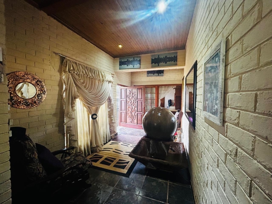 5 Bedroom Property for Sale in Trim Park Limpopo