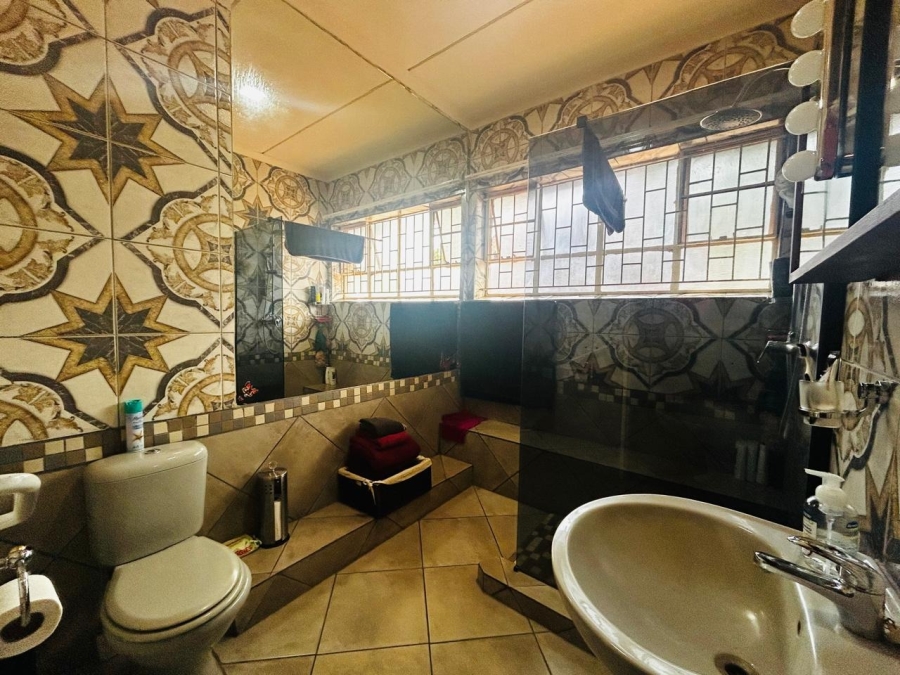 5 Bedroom Property for Sale in Trim Park Limpopo