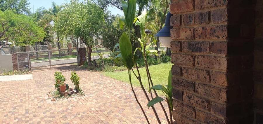 6 Bedroom Property for Sale in Marble Hall Limpopo