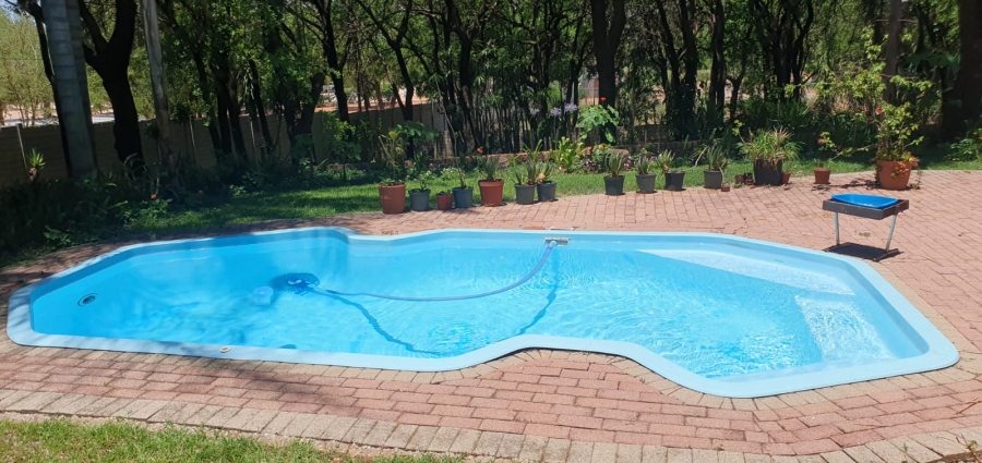 6 Bedroom Property for Sale in Marble Hall Limpopo