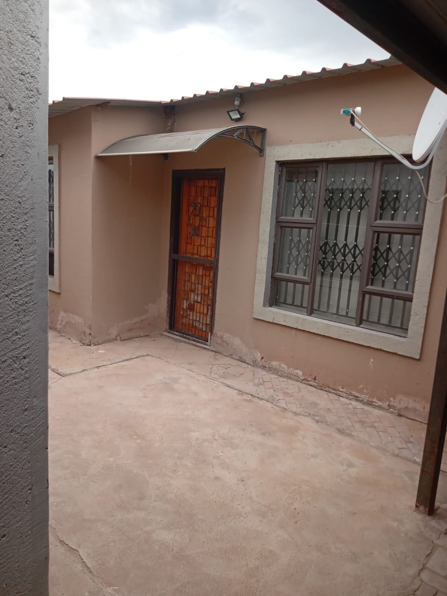 2 Bedroom Property for Sale in Seshego 9H Limpopo