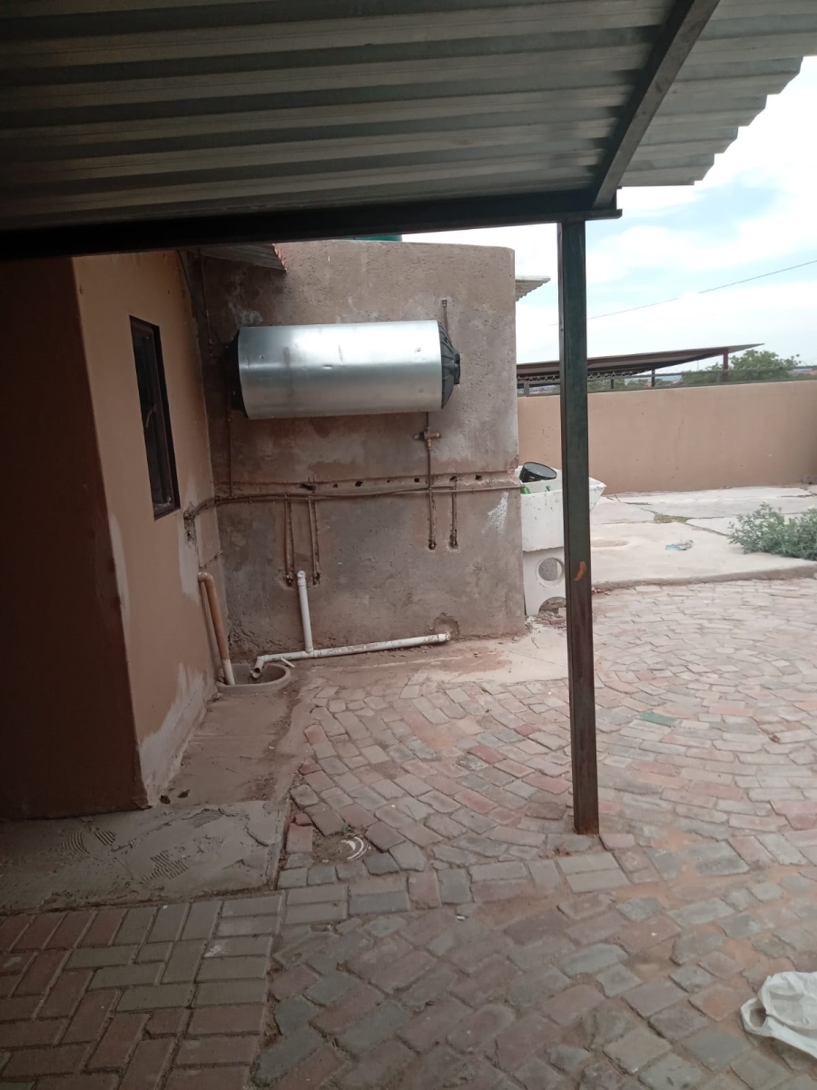 2 Bedroom Property for Sale in Seshego 9H Limpopo