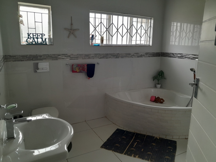 4 Bedroom Property for Sale in Chroompark Limpopo