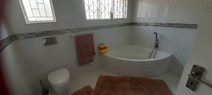 4 Bedroom Property for Sale in Chroompark Limpopo