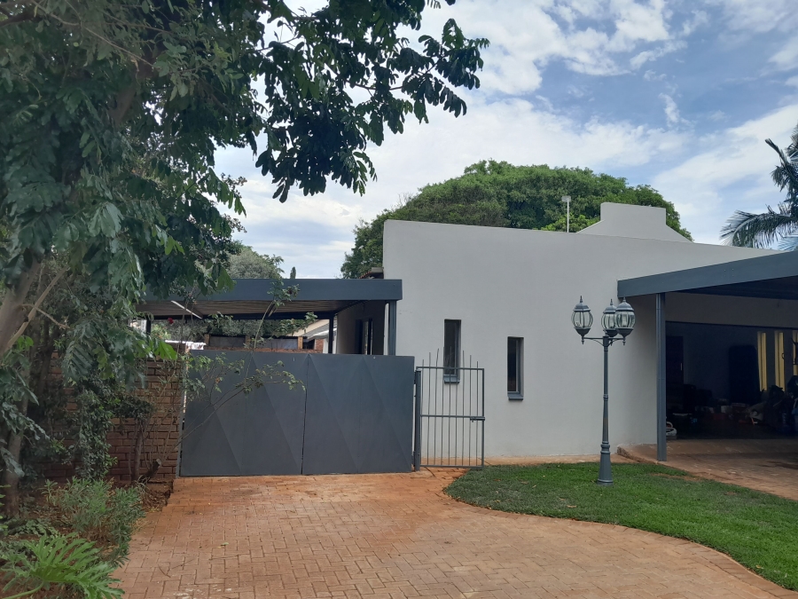 4 Bedroom Property for Sale in Chroompark Limpopo