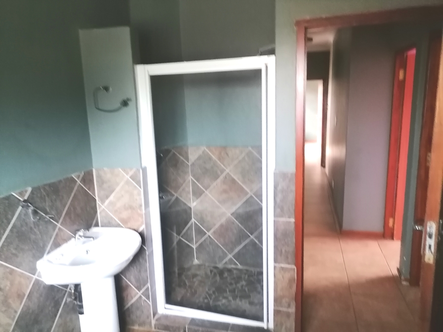 3 Bedroom Property for Sale in Acasia Estate Limpopo