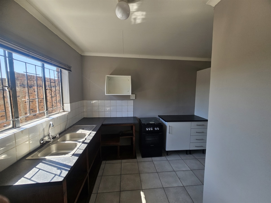 To Let 1 Bedroom Property for Rent in Hoedspruit Limpopo