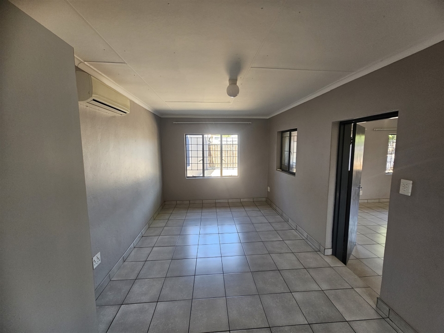 To Let 1 Bedroom Property for Rent in Hoedspruit Limpopo