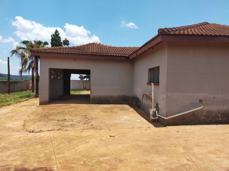 4 Bedroom Property for Sale in Tshisahulu Limpopo