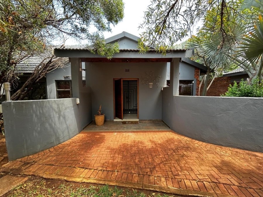 To Let 4 Bedroom Property for Rent in Chroompark Limpopo