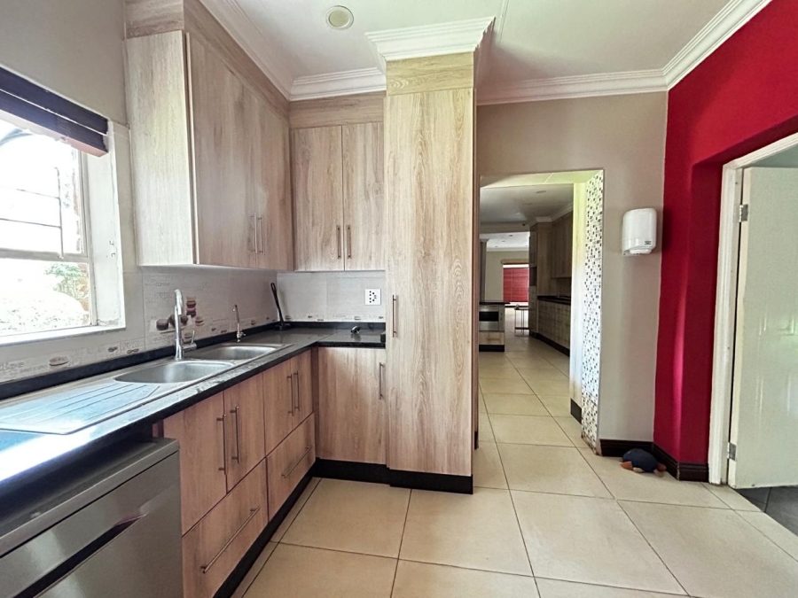 To Let 4 Bedroom Property for Rent in Chroompark Limpopo