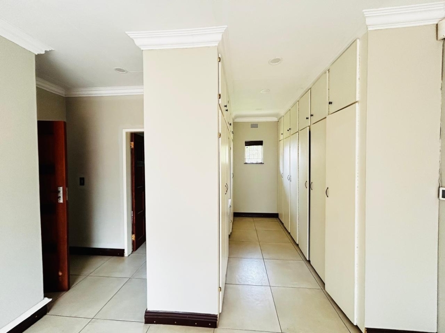 To Let 4 Bedroom Property for Rent in Chroompark Limpopo