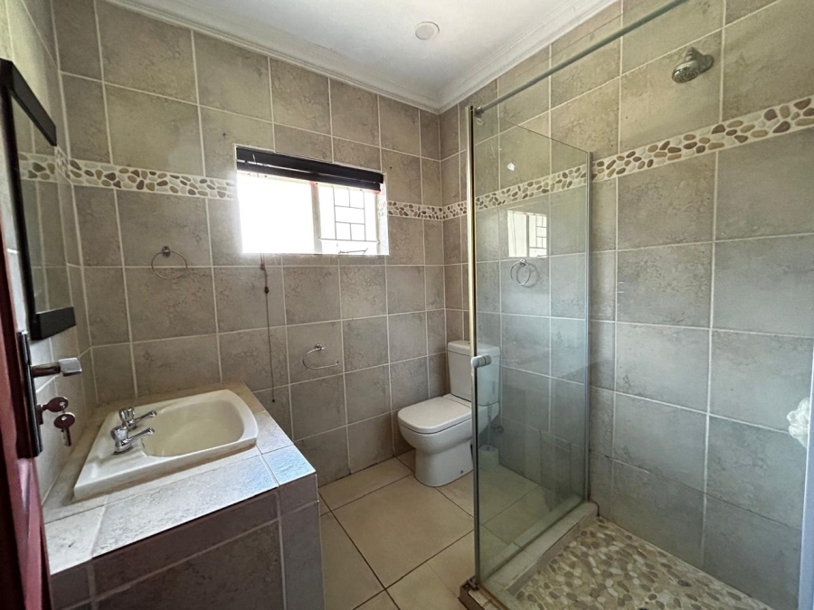 To Let 4 Bedroom Property for Rent in Chroompark Limpopo