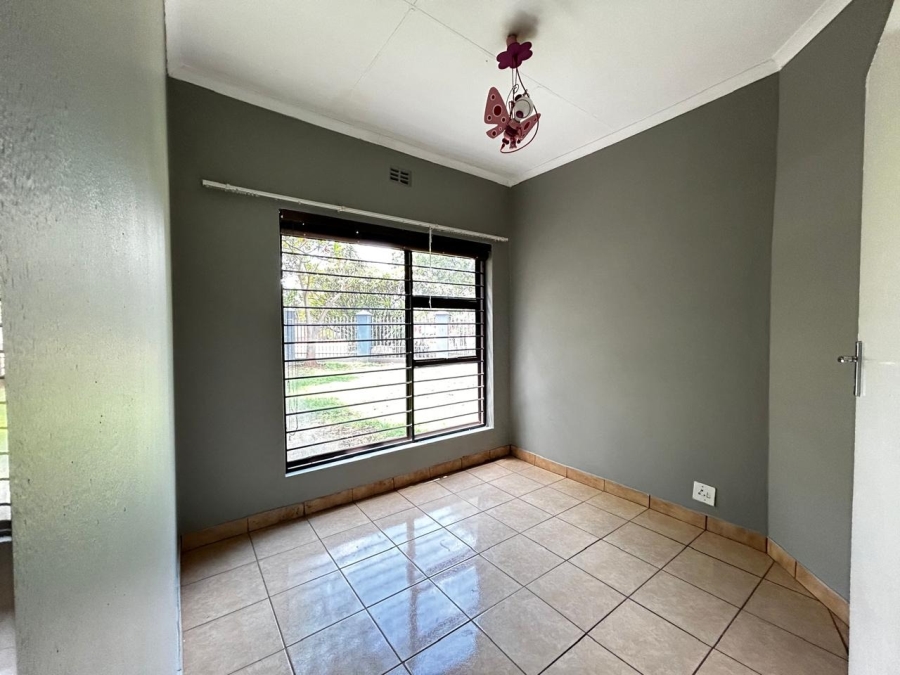 To Let 4 Bedroom Property for Rent in Chroompark Limpopo