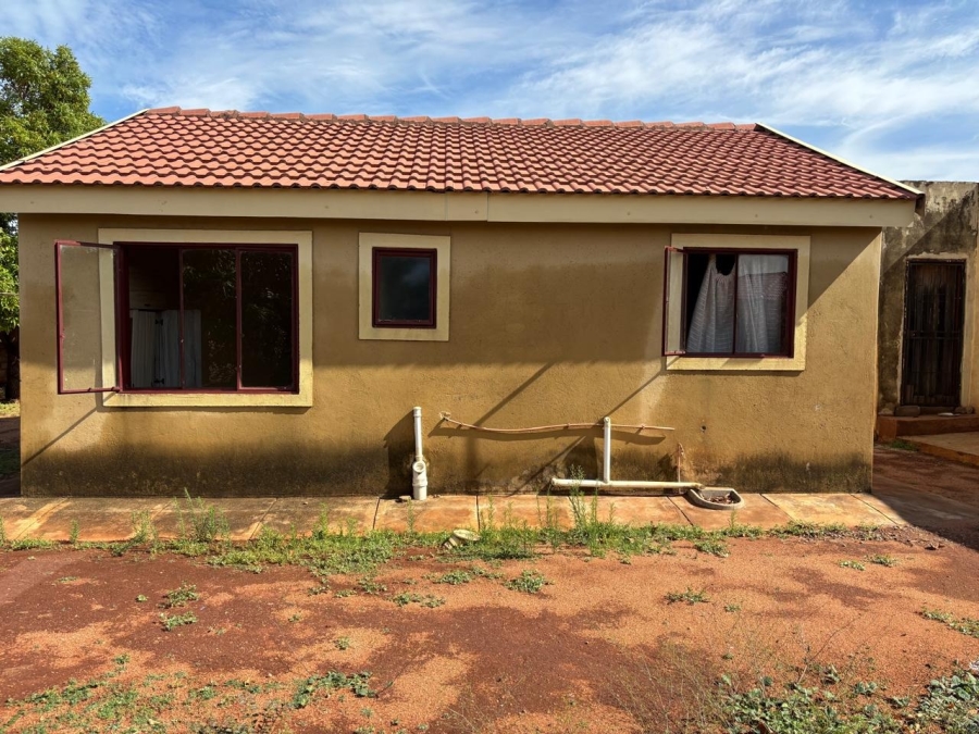 2 Bedroom Property for Sale in Mahwelereng Zone B Limpopo