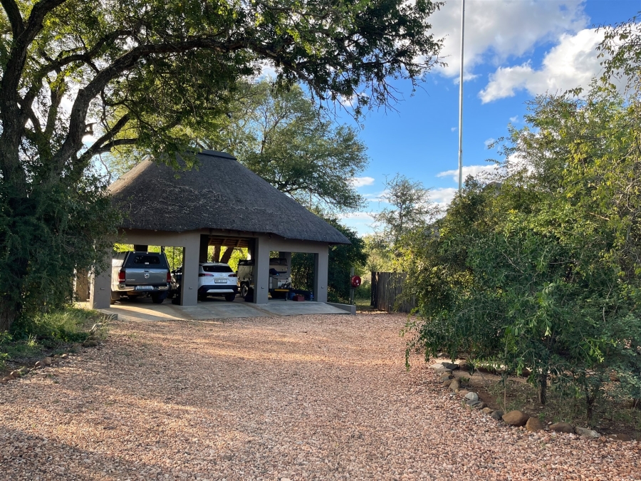 5 Bedroom Property for Sale in Moditlo Wildlife Estate Limpopo