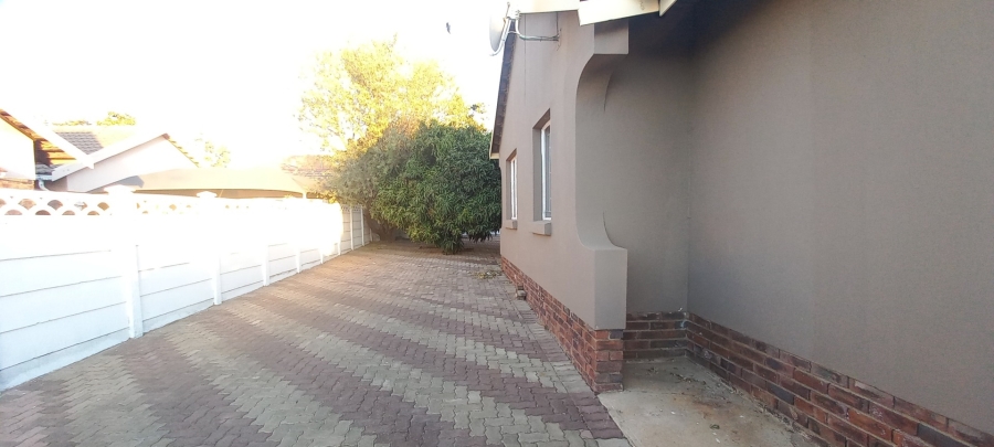 3 Bedroom Property for Sale in Bendor Limpopo