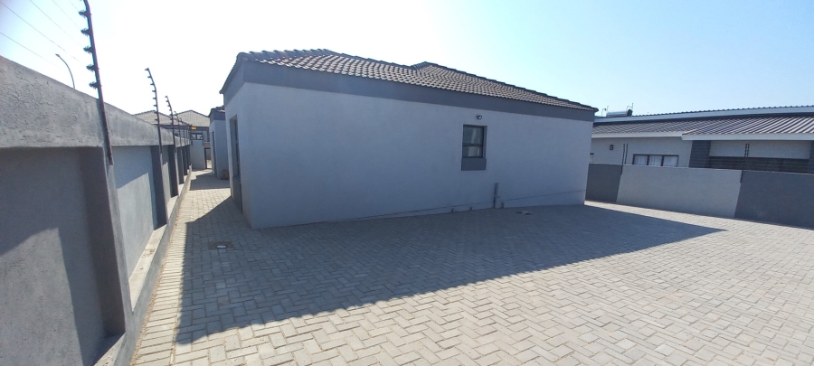 3 Bedroom Property for Sale in Mahlasedi Park Limpopo