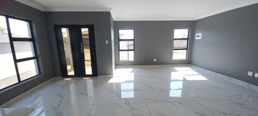 3 Bedroom Property for Sale in Mahlasedi Park Limpopo