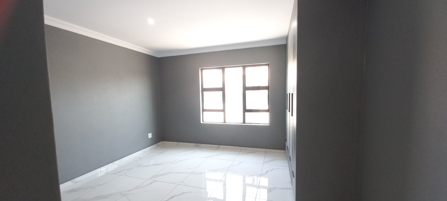 3 Bedroom Property for Sale in Mahlasedi Park Limpopo