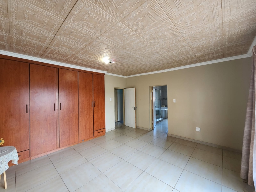 5 Bedroom Property for Sale in Serala View Limpopo