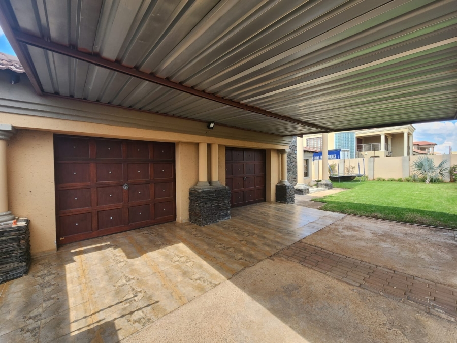 5 Bedroom Property for Sale in Serala View Limpopo