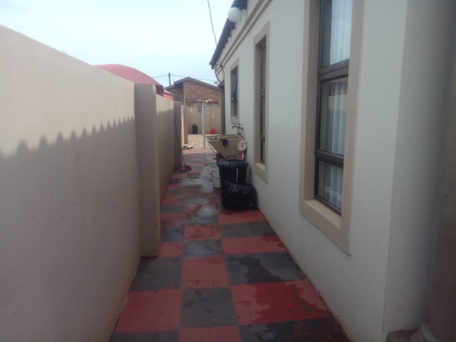 4 Bedroom Property for Sale in Northam Limpopo