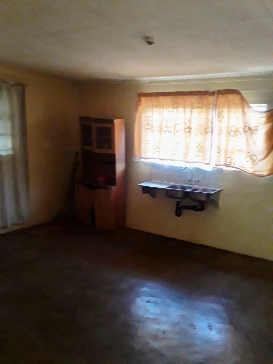 3 Bedroom Property for Sale in Shayandima Limpopo