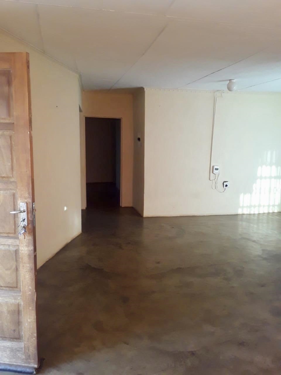 3 Bedroom Property for Sale in Shayandima Limpopo