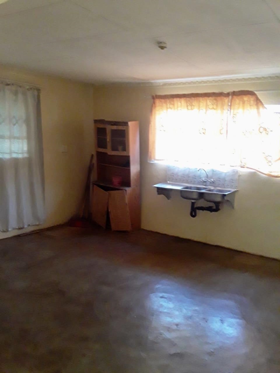 3 Bedroom Property for Sale in Shayandima Limpopo