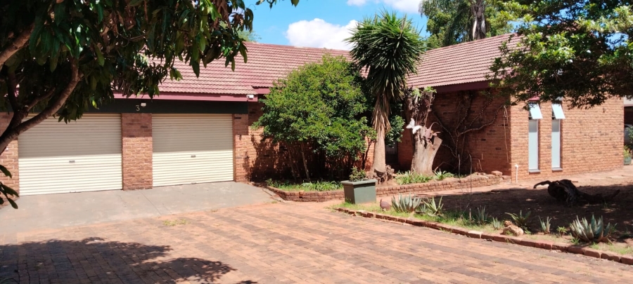 3 Bedroom Property for Sale in Sterpark Limpopo