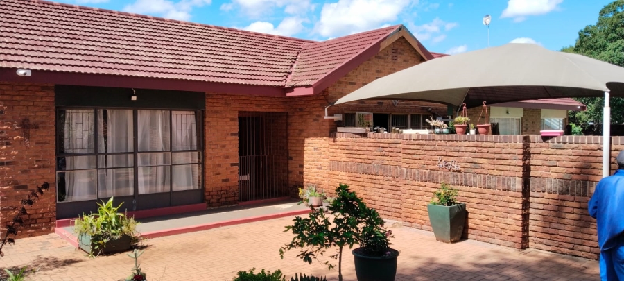 3 Bedroom Property for Sale in Sterpark Limpopo