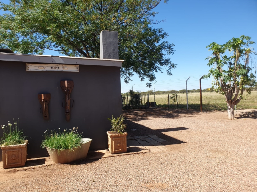 5 Bedroom Property for Sale in Roedtan Limpopo