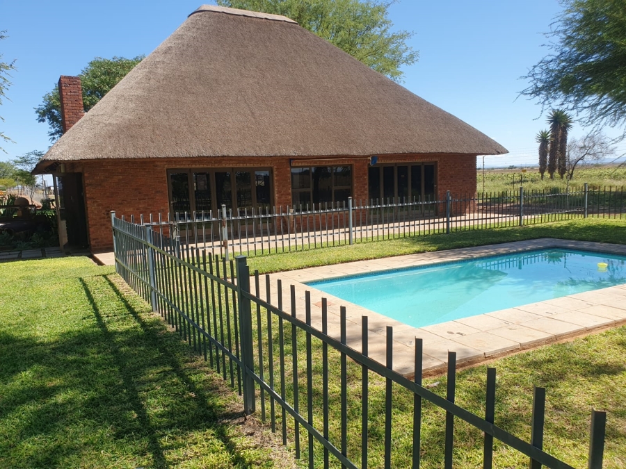 5 Bedroom Property for Sale in Roedtan Limpopo