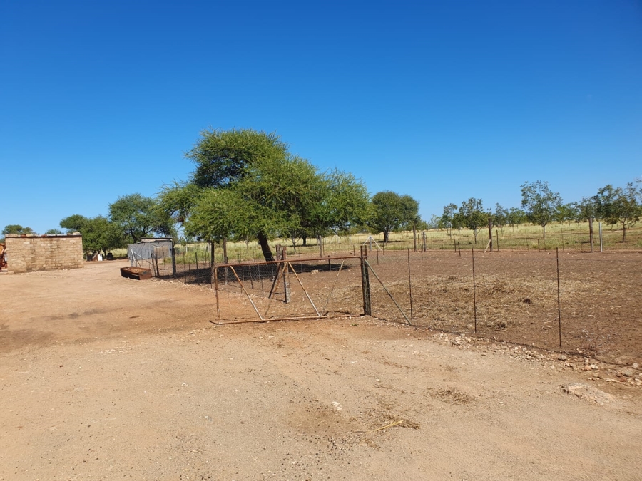 5 Bedroom Property for Sale in Roedtan Limpopo