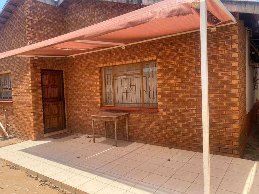 To Let 3 Bedroom Property for Rent in Mahwelereng Limpopo