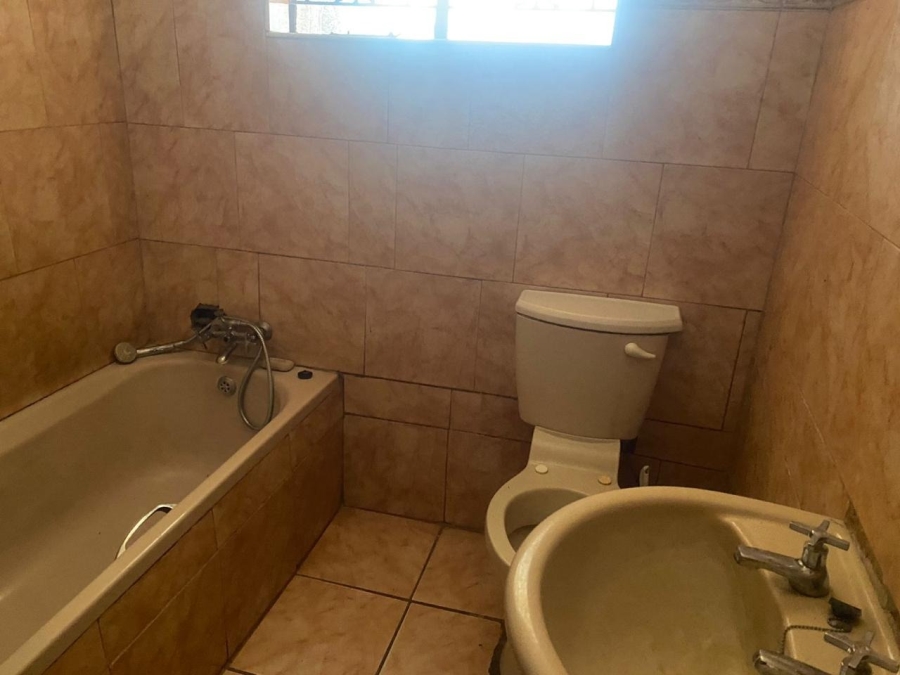 To Let 3 Bedroom Property for Rent in Mahwelereng Limpopo