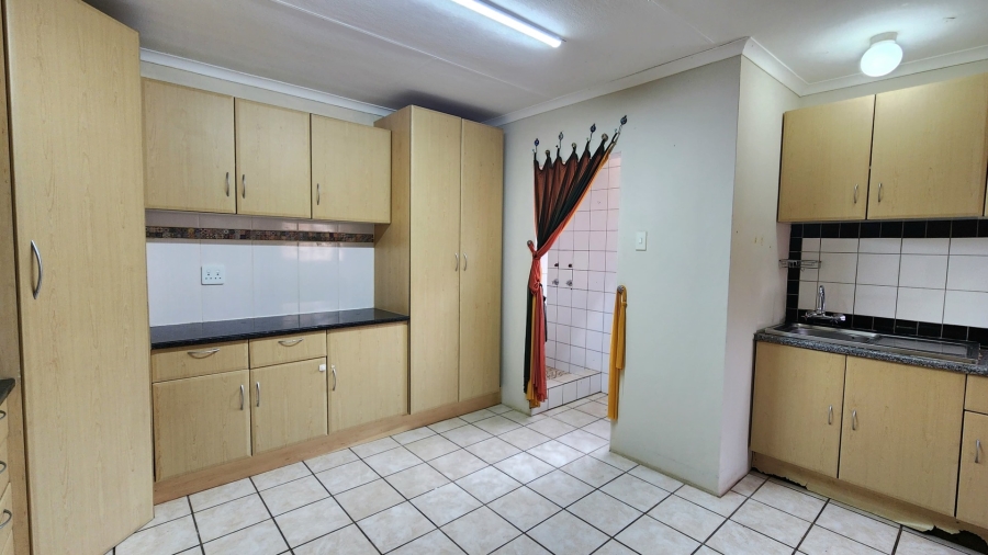 To Let 2 Bedroom Property for Rent in Fauna Park Limpopo