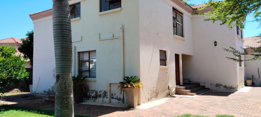 6 Bedroom Property for Sale in Flora Park Limpopo