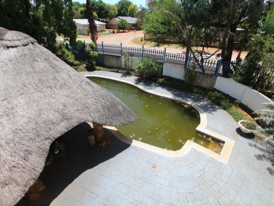 5 Bedroom Property for Sale in Mookgopong Limpopo