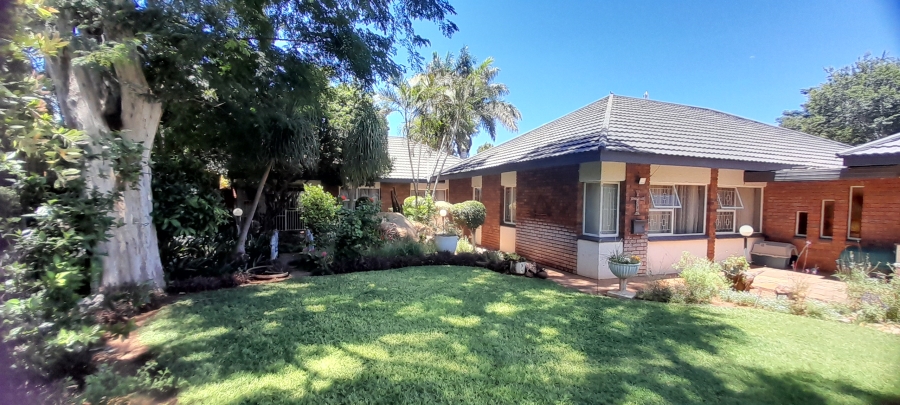 4 Bedroom Property for Sale in Chroompark Limpopo