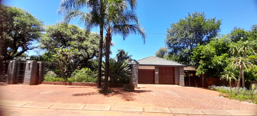 4 Bedroom Property for Sale in Chroompark Limpopo