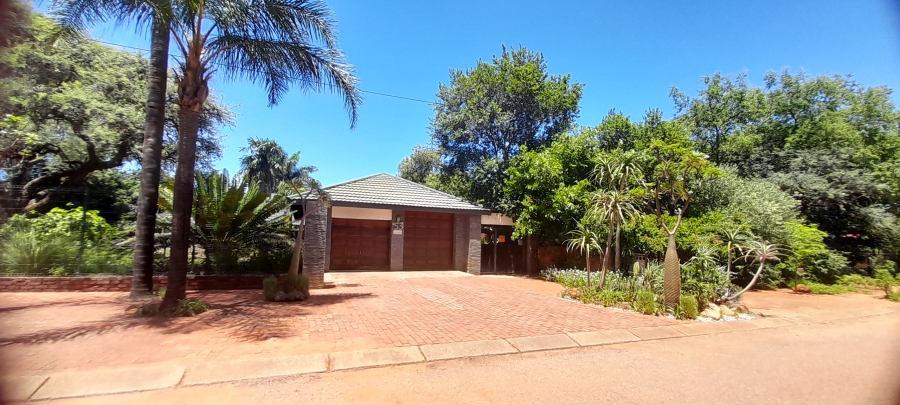 4 Bedroom Property for Sale in Chroompark Limpopo