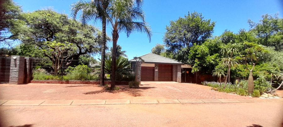 4 Bedroom Property for Sale in Chroompark Limpopo