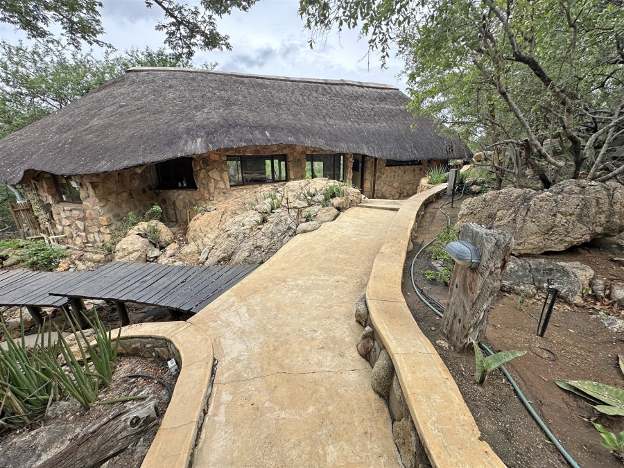 2 Bedroom Property for Sale in Lissataba Private Nature Reserve Limpopo