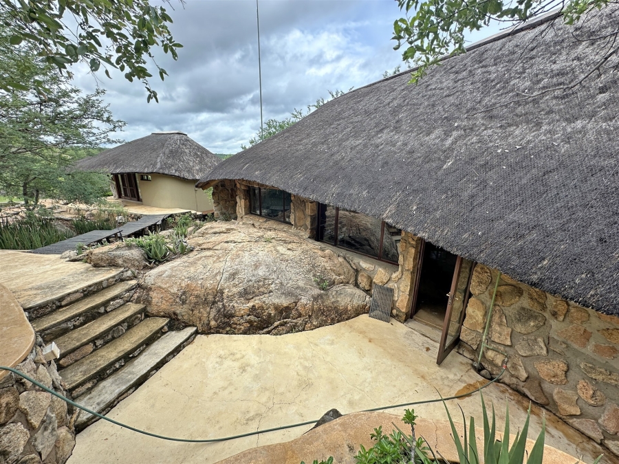 2 Bedroom Property for Sale in Lissataba Private Nature Reserve Limpopo