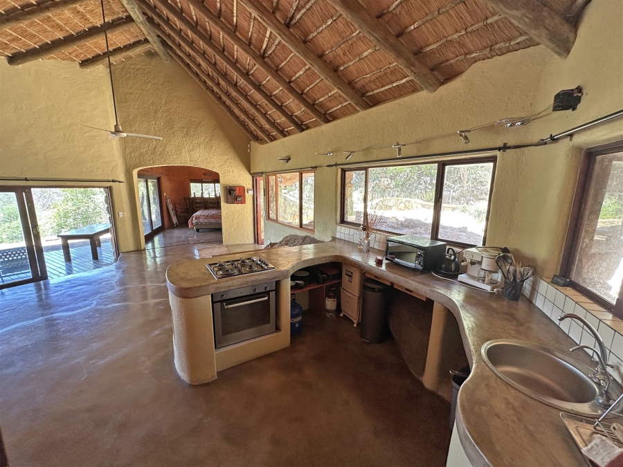 2 Bedroom Property for Sale in Lissataba Private Nature Reserve Limpopo